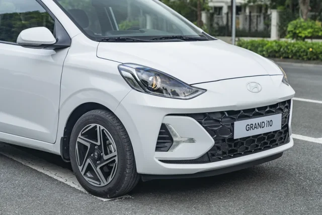 Hyundai Grand i10 Hatchback – Đầu xe cận cảnh