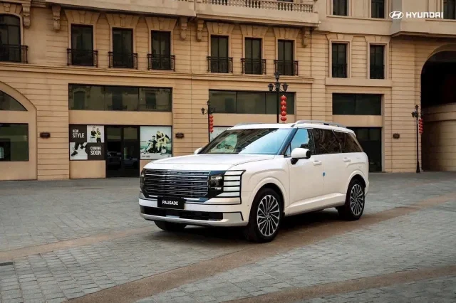Hyundai Palisade 2026 nhìn từ góc trước, ngoại thất trắng